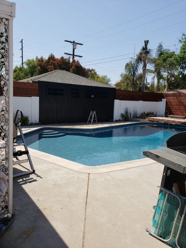 Local lawn care service experts serving San Fernando Valley, CA - Luna & Sol Services