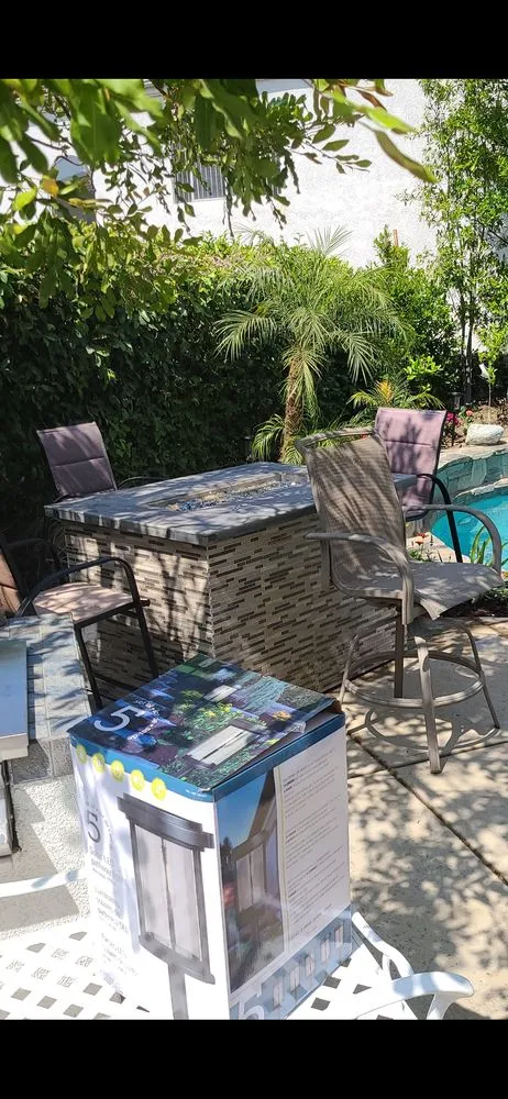 Professional lawn mowing service in San Fernando Valley, CA - Luna & Sol Services