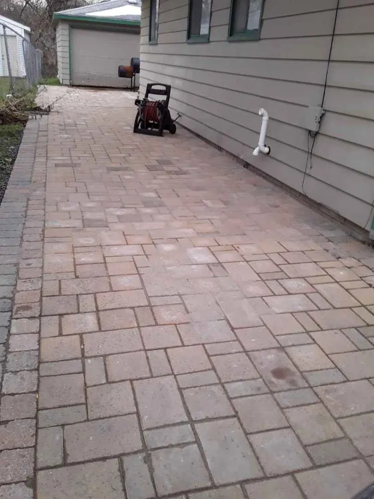 Top-rated yard maintenance in Racine, WI - Luna Brothers Landscaping