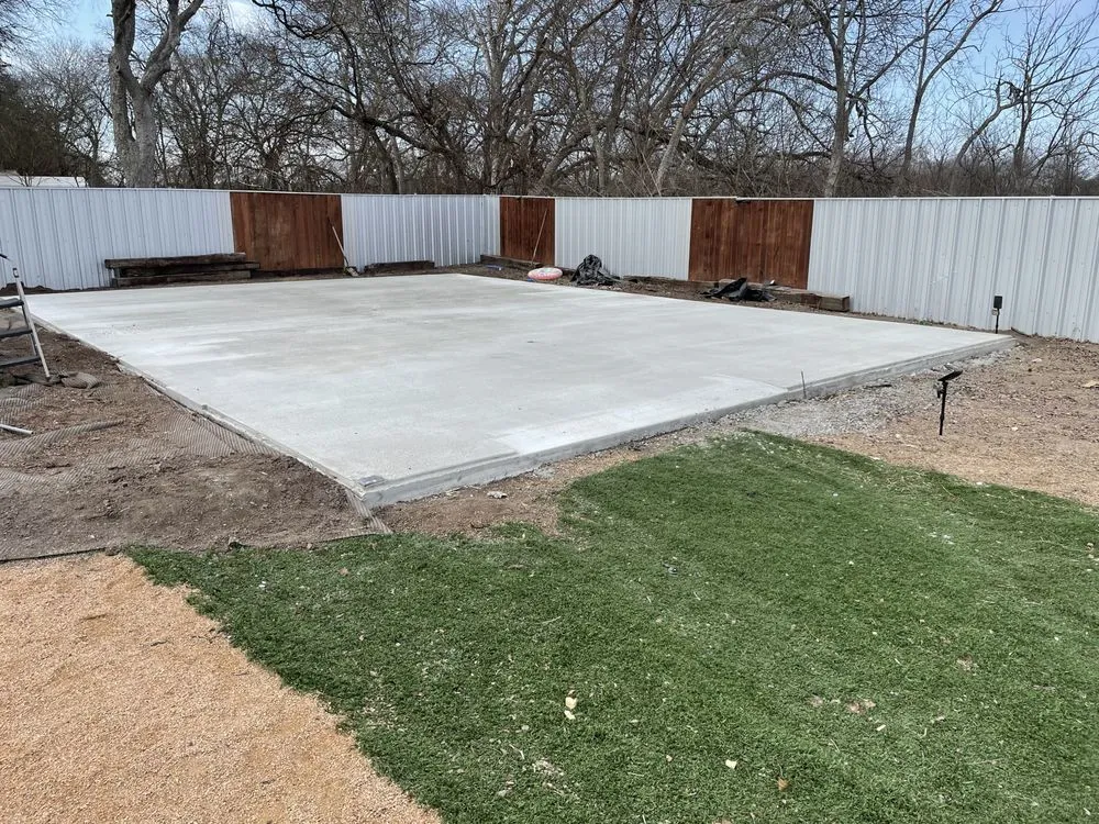 Expert landscape installation experts serving Floresville, TX - Luna Landscape and Lawn Service