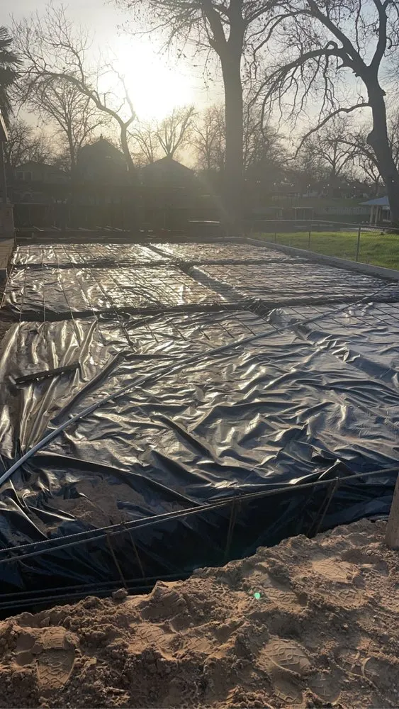 Expert yard maintenance in Floresville, TX by Luna Landscape and Lawn Service