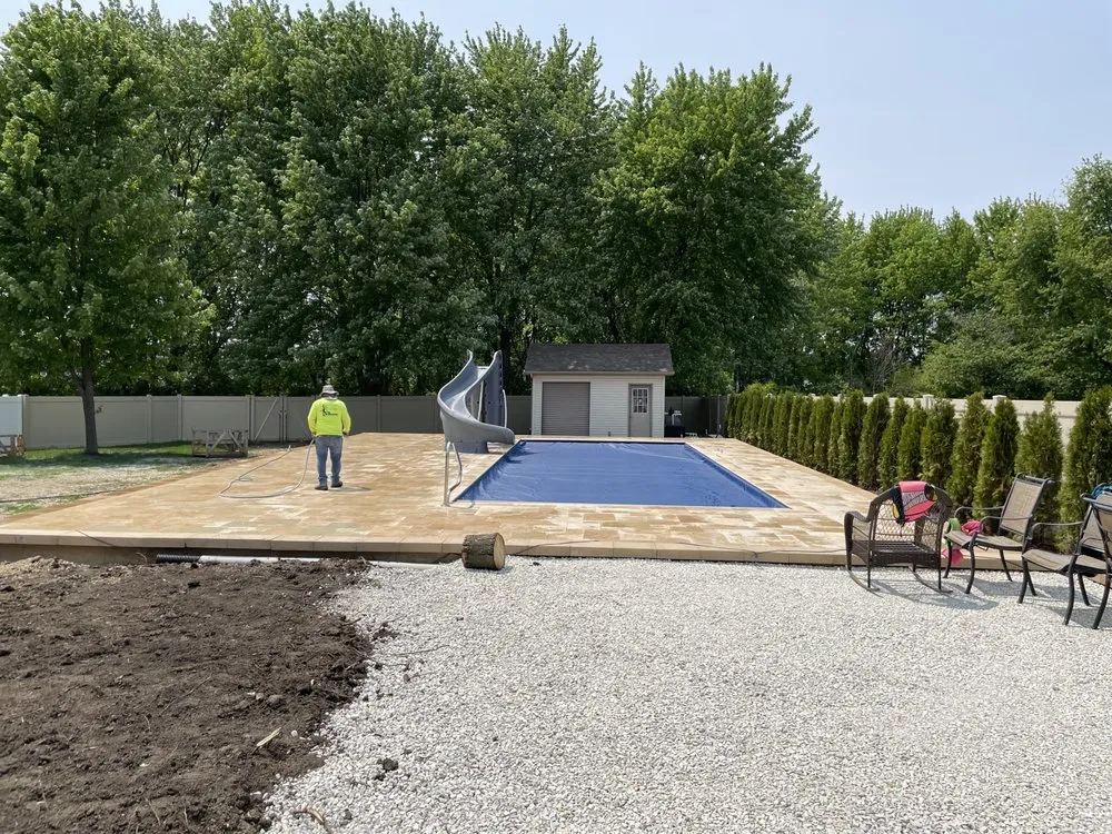 Trusted lawn care service experts serving Kankakee, IL - Luna Landscaping & Concrete