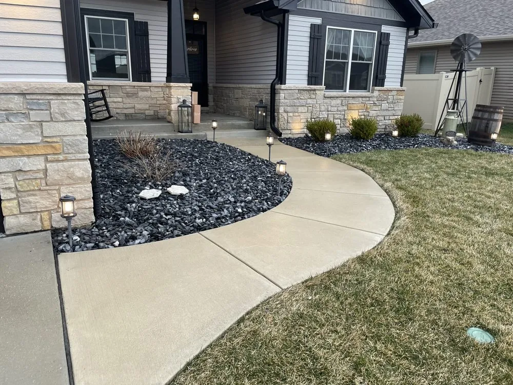 Reliable landscape design experts serving Kankakee, IL - Luna Landscaping & Concrete