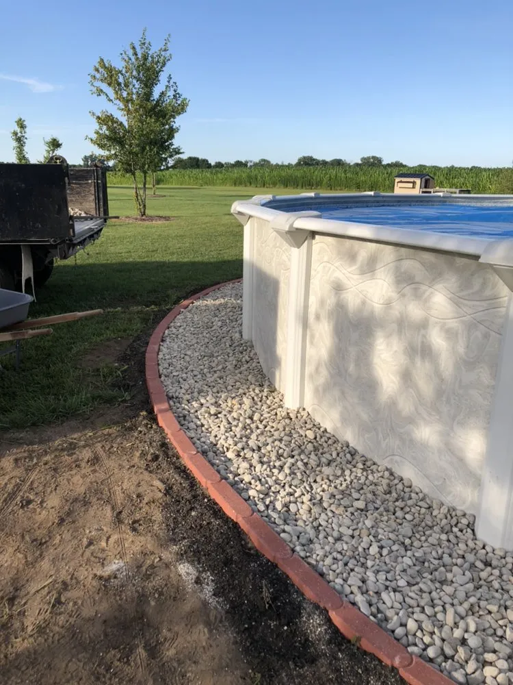 Local landscape installation in Kankakee, IL - Luna landscaping