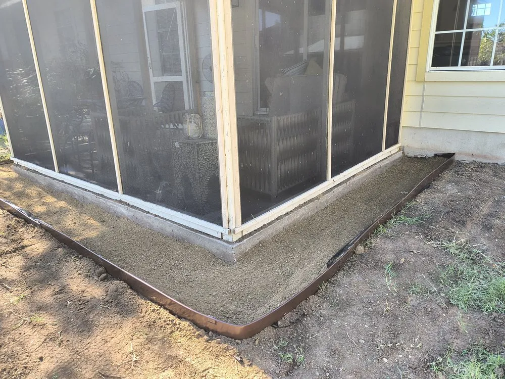 Expert lawn mowing service experts serving Pflugerville, TX - Luna Landscaping