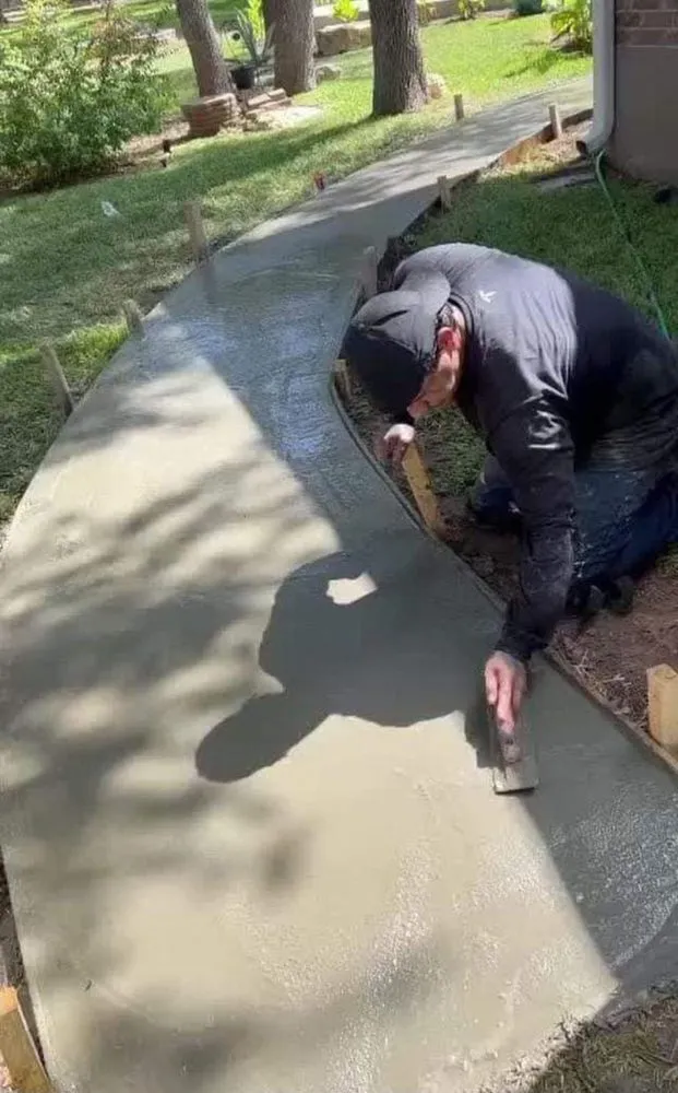 Expert yard maintenance experts serving Pflugerville, TX - Luna Landscaping