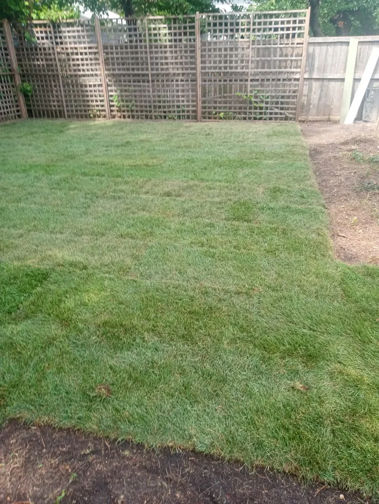 Affordable lawn mowing service experts serving Merrillville, IN - Luna Lever