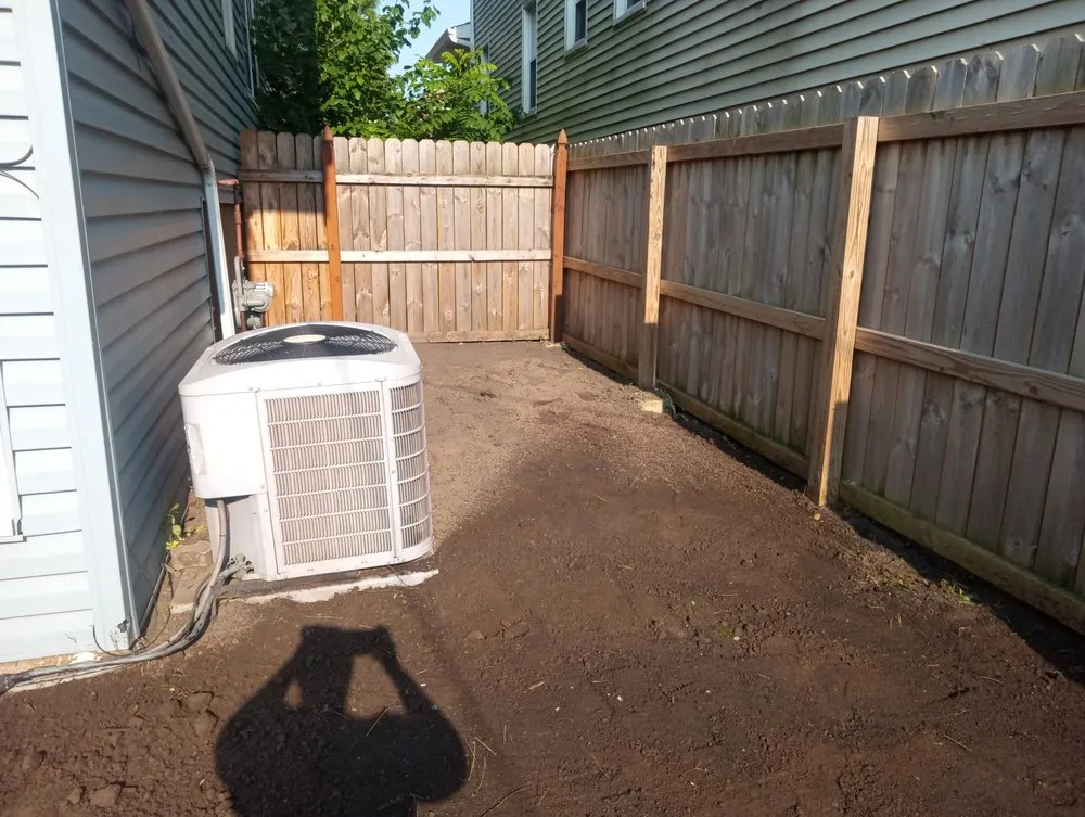 Affordable landscape design in Merrillville, IN by Luna Lever