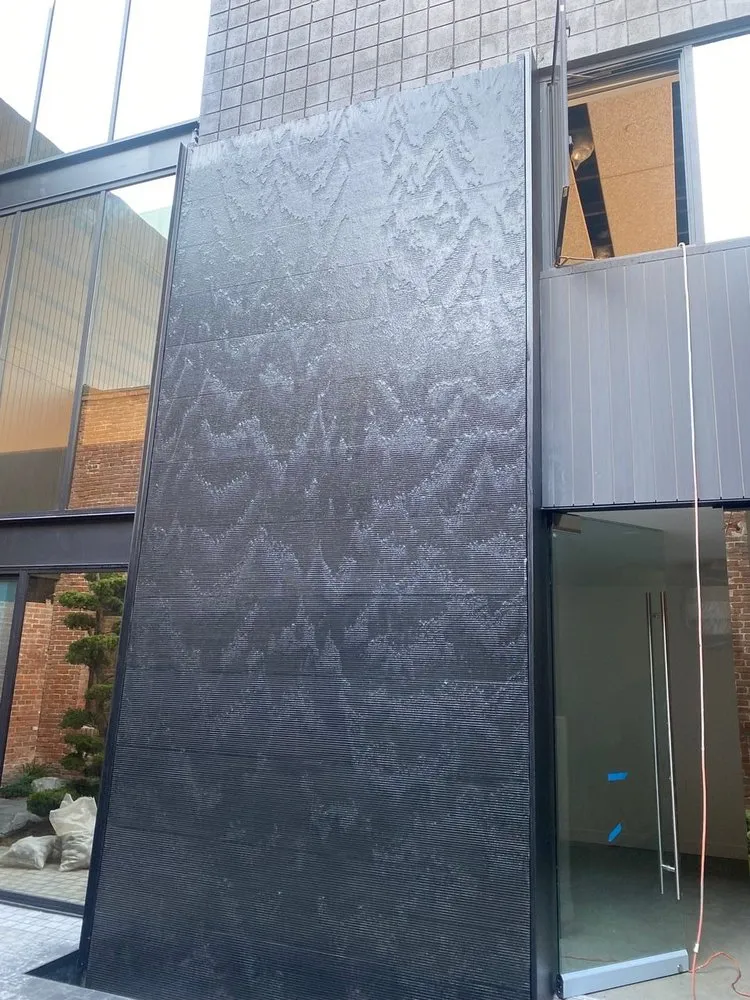 Expert residential landscaping for beautiful yards in Los Angeles, CA by Lunaquatic