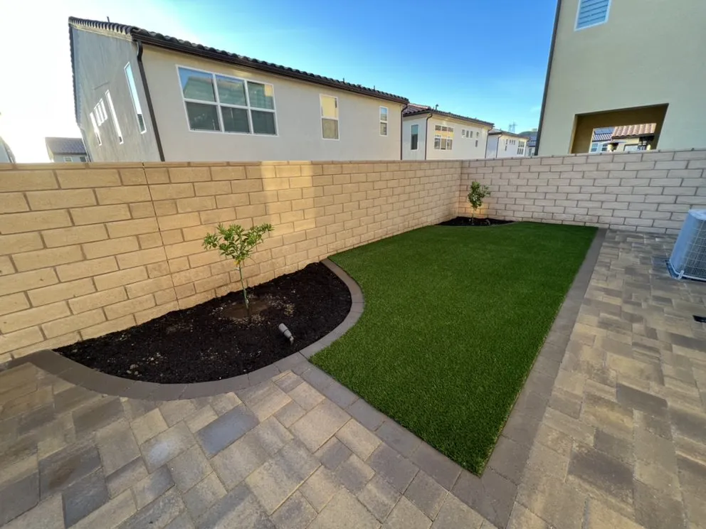 Top-rated landscape installation near you in San Fernando Valley, CA by Luna’s artificial grass