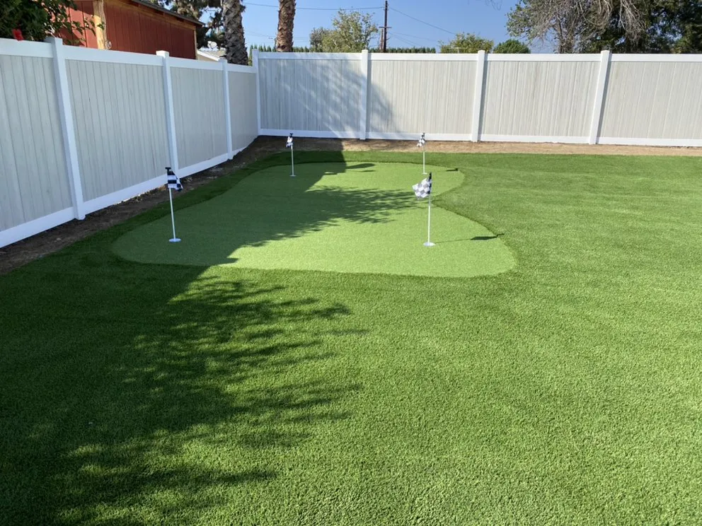 Affordable yard maintenance in San Fernando Valley, CA - Luna’s artificial grass