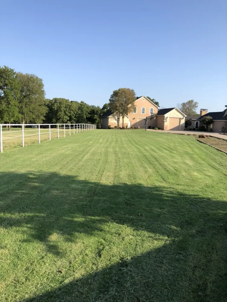 Custom residential landscaping experts serving Valley View, TX - Lunas Landscape and Construction