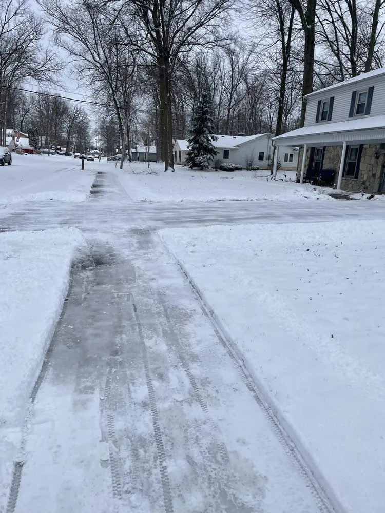 Professional landscaping services for year-round maintenance in Fort Wayne, IN by Luna’s Landscaping Lawn Care