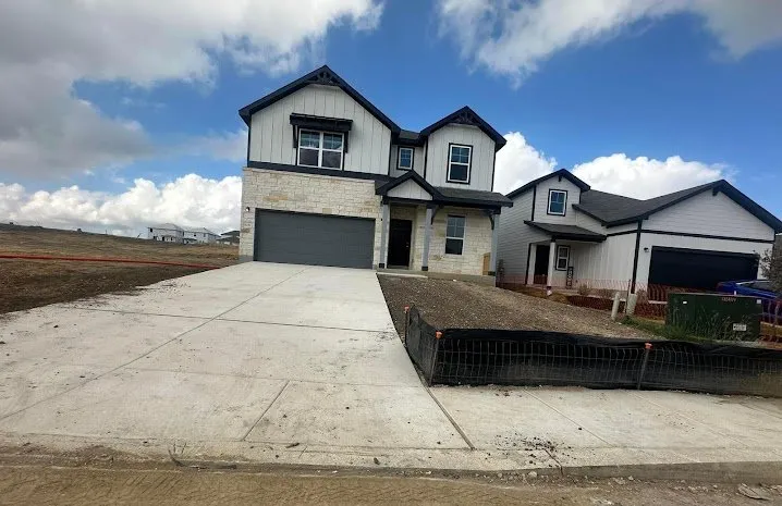 Professional landscape design in Austin, TX by Luna’s Lawn And Construction