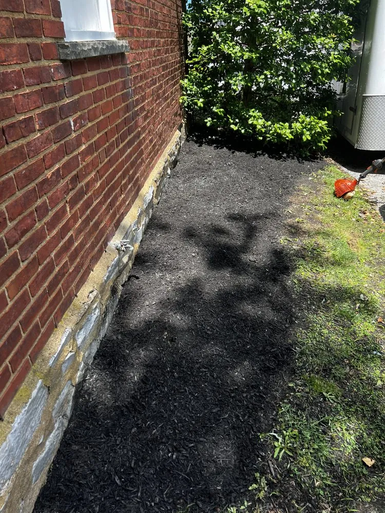 Professional landscape design in New Castle, DE by Luna’s Lawn Care