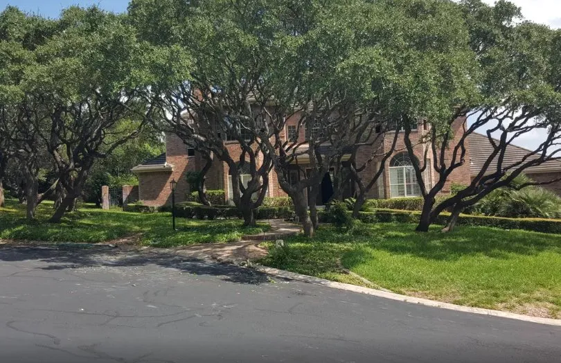 Trusted garden landscaping for beautiful yards in San Antonio, TX by Luna's Tree Service