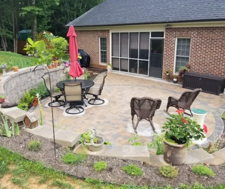 Top-rated lawn mowing service for year-round maintenance in Kingston, TN by Lunsford Land Design