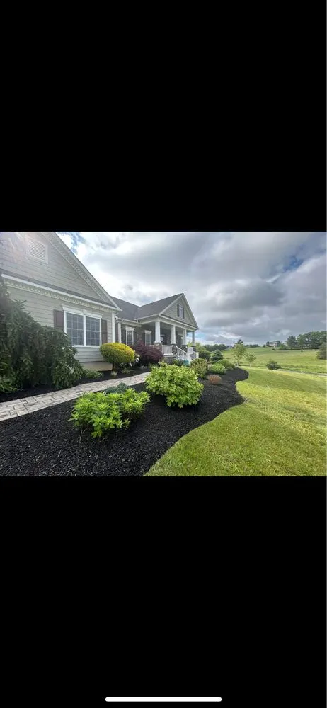 Expert outdoor landscaping experts serving Lyndhurst, VA - Lunsford Outdoor Innovations