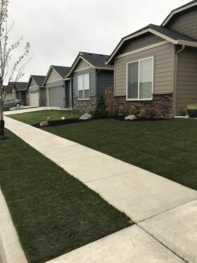 Expert yard cleanup service experts serving Brush Prairie, WA - Luong's Landscaping