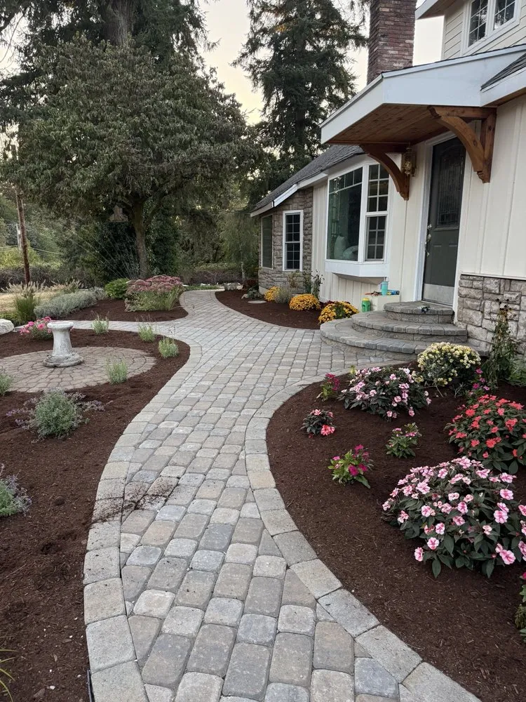 Trusted yard cleanup service experts serving Brush Prairie, WA - Luong's Landscaping