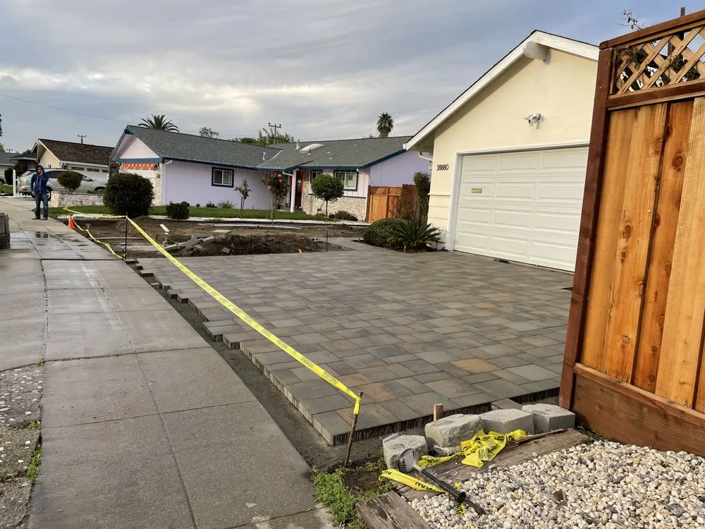 Professional yard maintenance in Redwood City, CA by Lupe Garden Landscaping