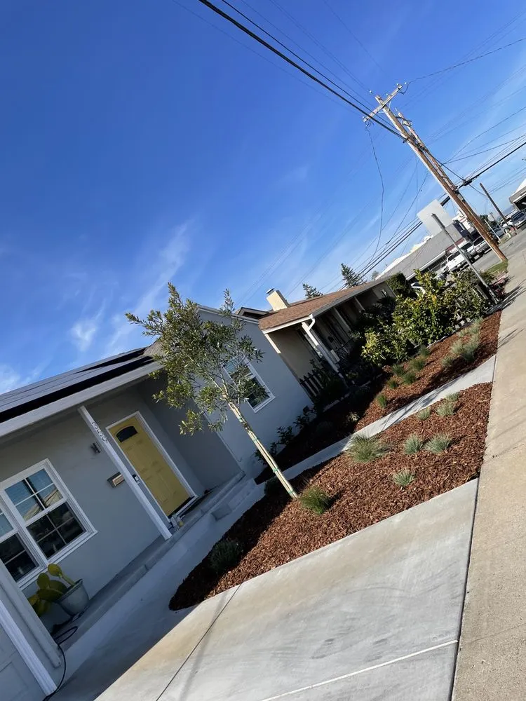 Trusted lawn mowing service in Redwood City, CA - Lupe Garden Landscaping