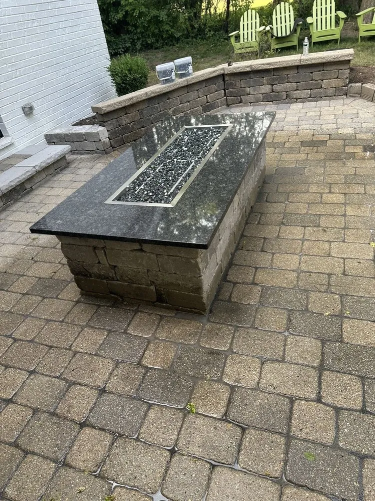 Affordable lawn care service in Elgin, IL by Lupe Lawn Irrigation