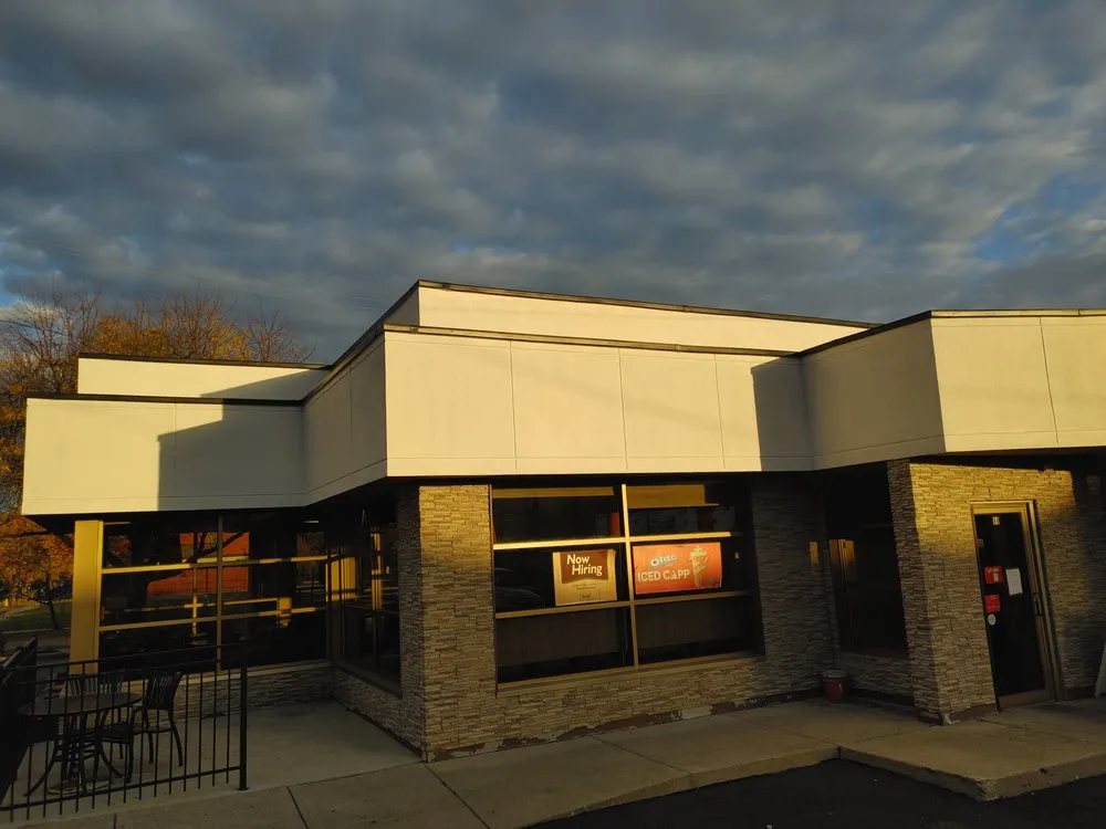 Expert outdoor landscaping for residential properties across Pickerington, OH - Lupe Montanez