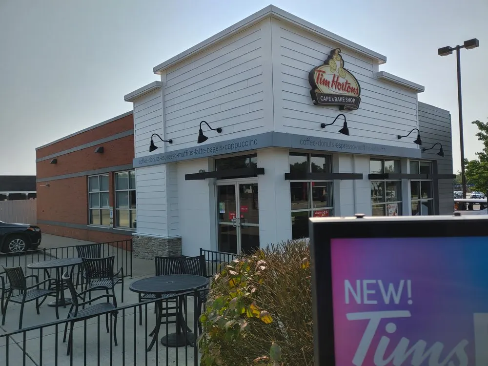 Local yard maintenance in Pickerington, OH by Lupe Montanez