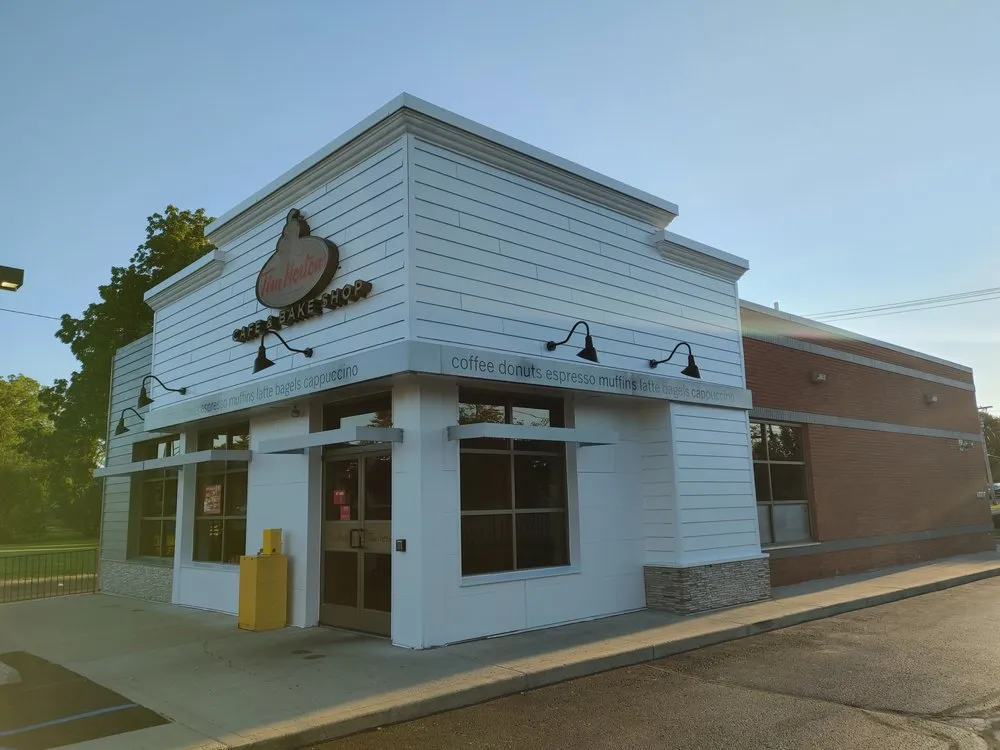 Local yard maintenance for residential properties across Pickerington, OH - Lupe Montanez