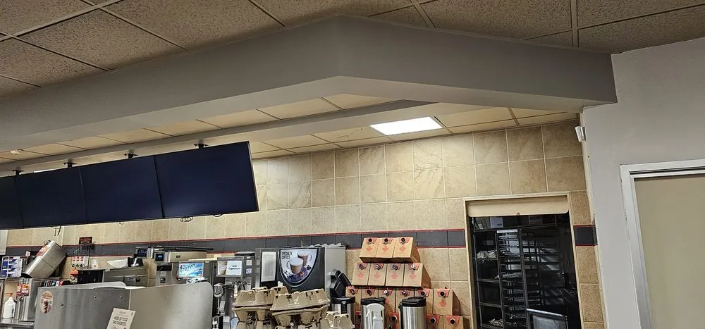 Professional lawn care service near you across Pickerington, OH - Lupe Montanez