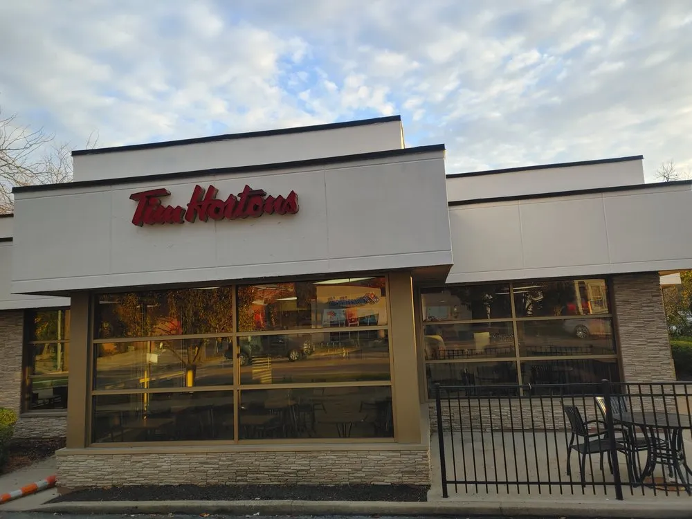 Reliable lawn care service for residential properties in Pickerington, OH by Lupe Montanez