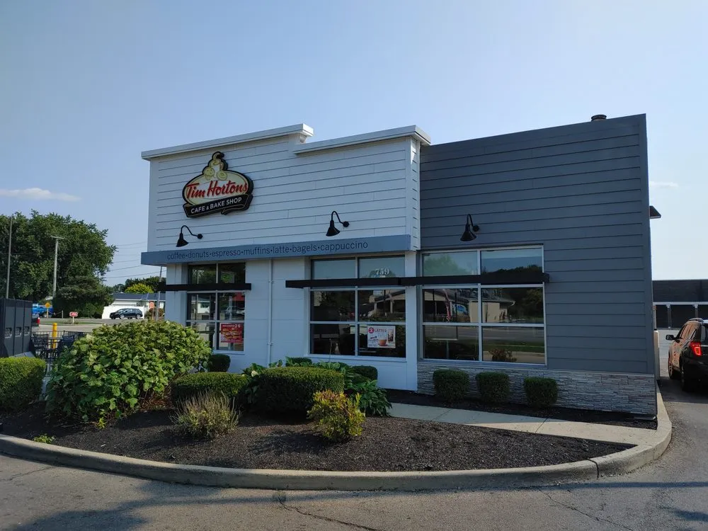 Trusted landscape installation for homes across Pickerington, OH - Lupe Montanez