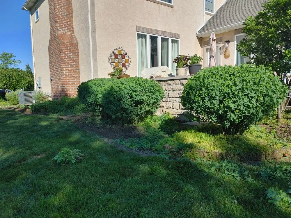 Top-rated outdoor landscaping in Pickerington, OH - Lupe Montanez