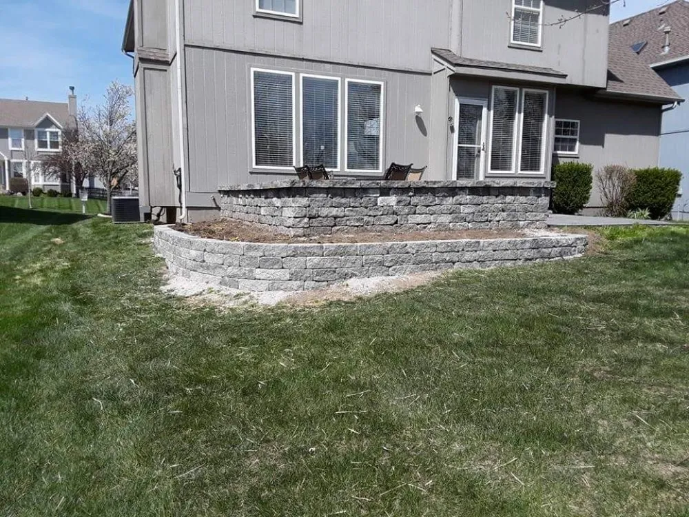 Top-rated landscaping services in Independence, MO by Lupercio Land Designs