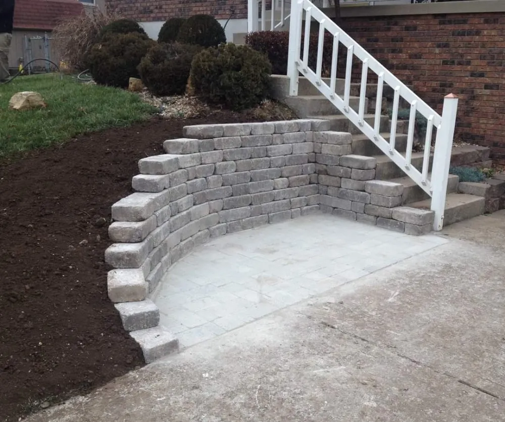 Top-rated yard cleanup service in Independence, MO by Lupercio Land Designs