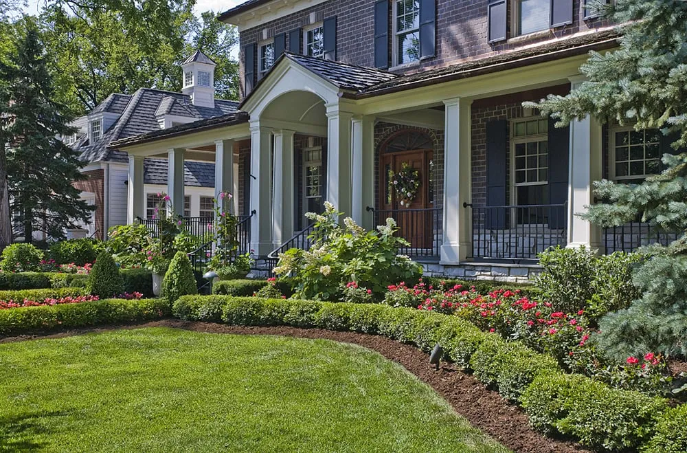 Top-rated lawn care service in Lyons, IL - Lupfer Landscaping