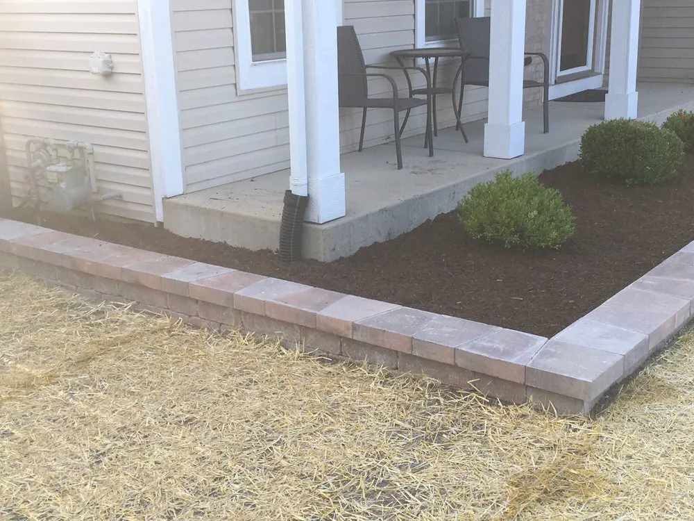 Professional yard maintenance in Aurora, IL by Lupita Landscaping