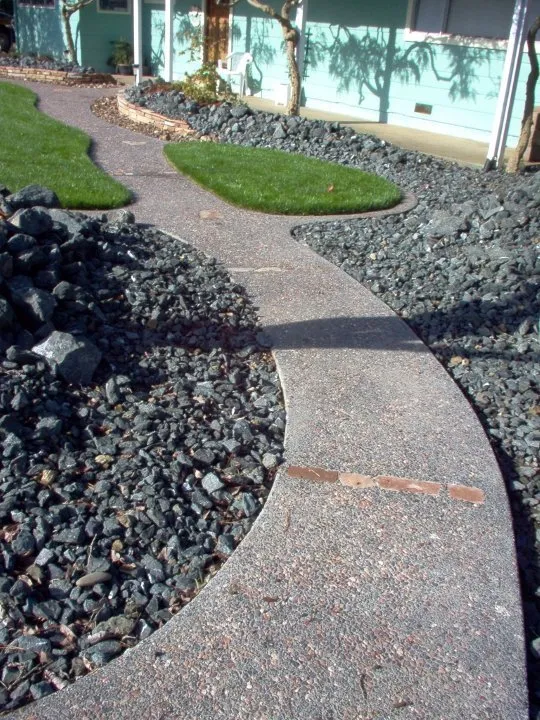 Custom lawn care service near you in Eureka, CA by Luscious Landscaping