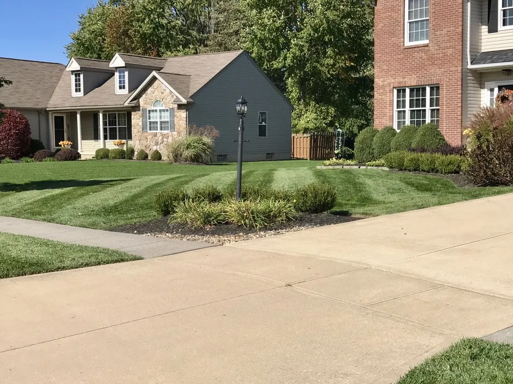 Expert lawn mowing service experts serving Huron, OH - Luscious Lawns & Landscaping