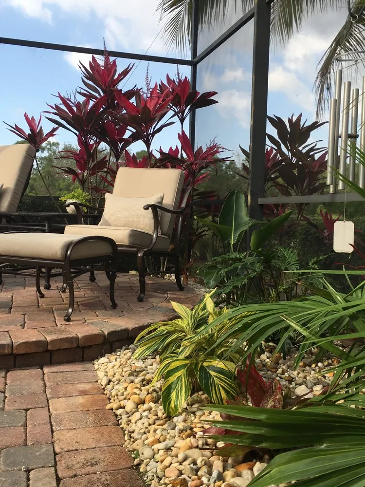 Professional lawn care service in Fort Myers, FL - Lush Lanais