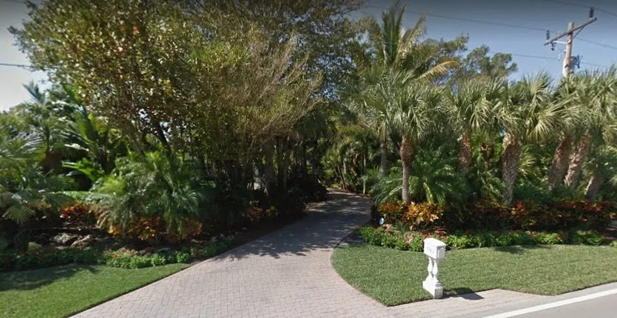 Top-rated yard cleanup service for year-round maintenance in Lehigh Acres, FL by Lush Landscapes