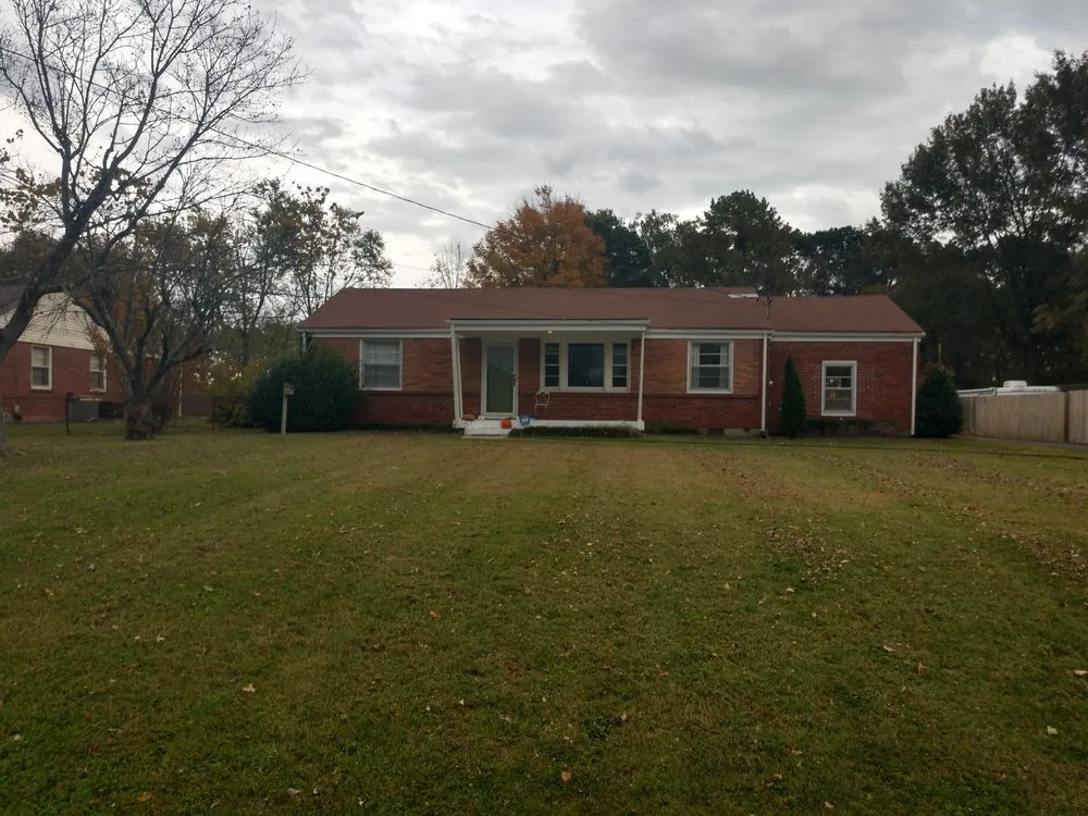 Professional yard maintenance near you in Gallatin, TN by Lush Lawn Care - Gallatin