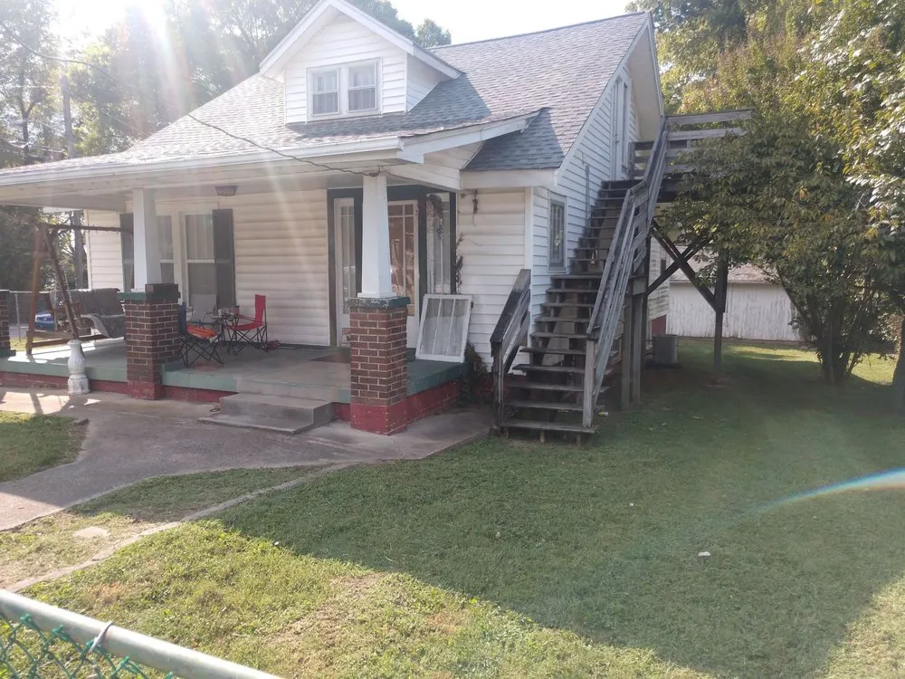 Top-rated lawn care service with custom design across Gallatin, TN - Lush Lawn Care - Gallatin