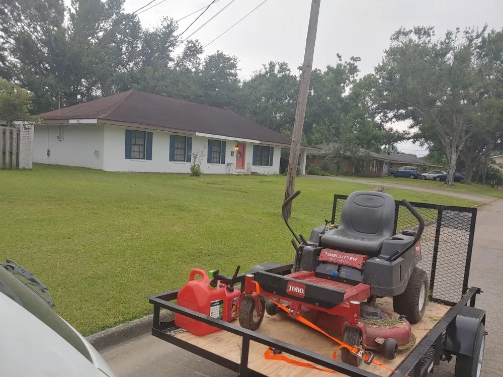 Custom garden landscaping experts serving Lake Charles, LA - Lush Lawn Care