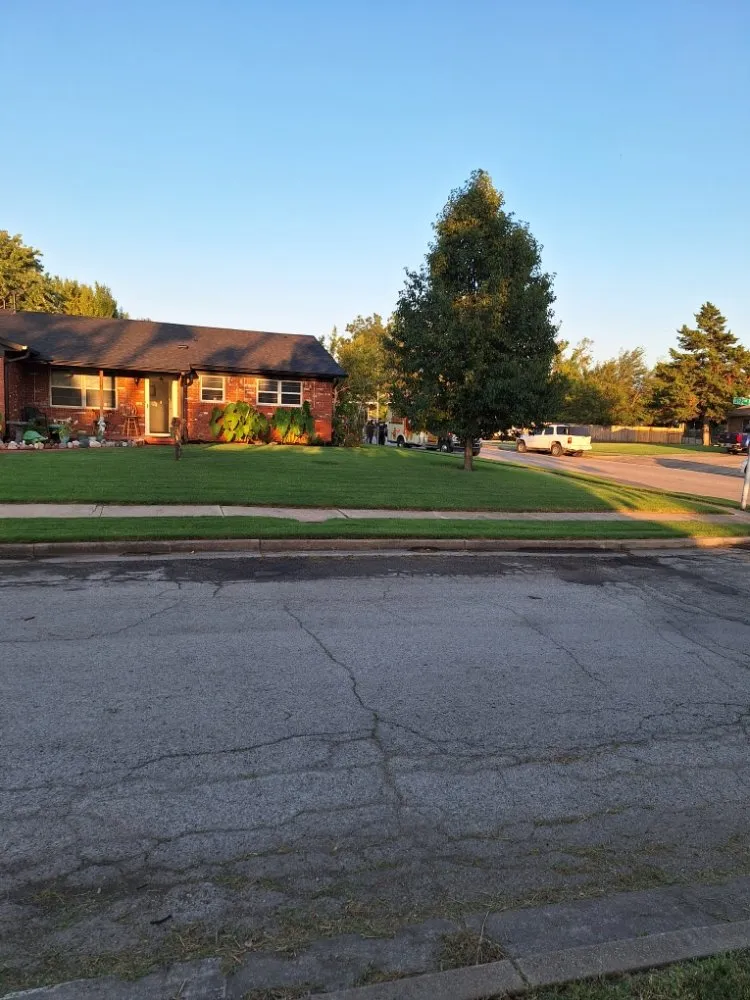 Professional yard cleanup service experts serving Tulsa, OK - Lush Lawn Care