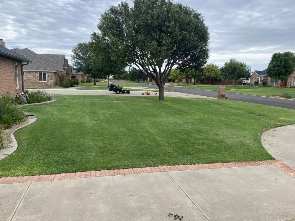 Professional lawn mowing service experts serving Lubbock, TX - Lush Lawncare