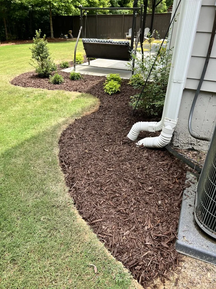 Expert outdoor landscaping experts serving Auburn, GA - Lush Outdoor Landscape