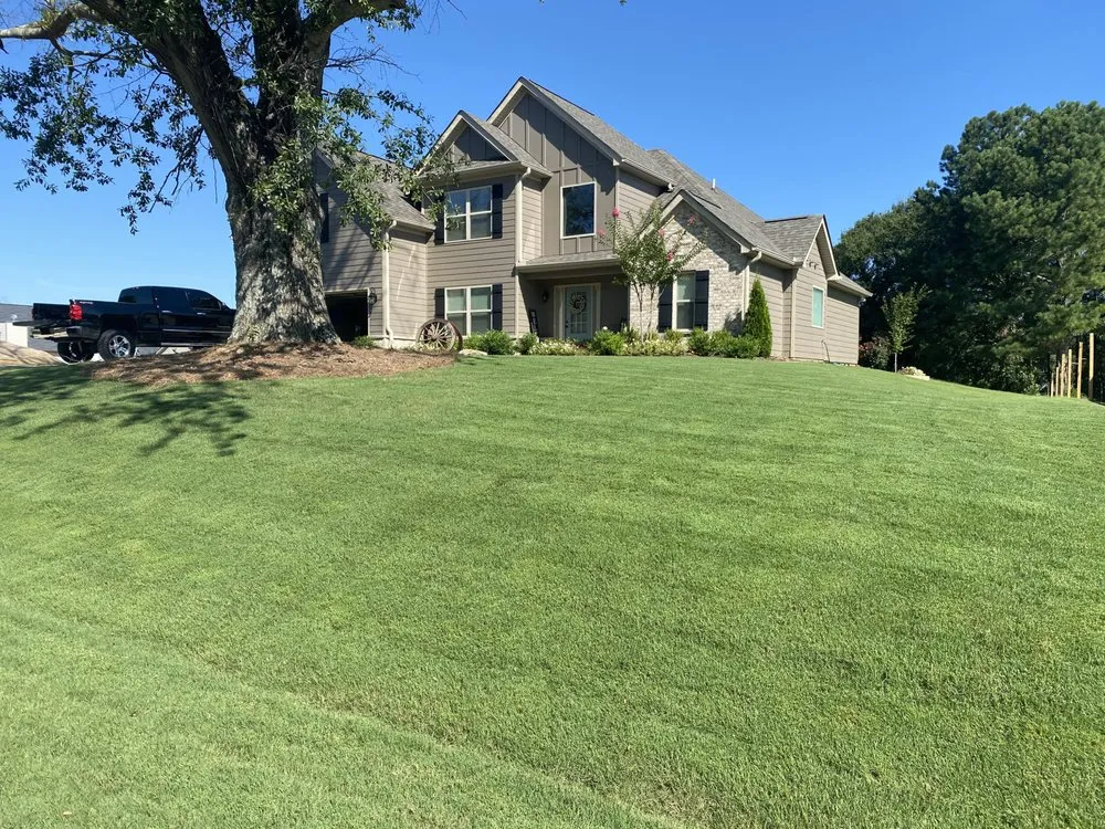 Top-rated yard maintenance for outdoor upgrades across Auburn, GA - Lush Outdoor Landscape