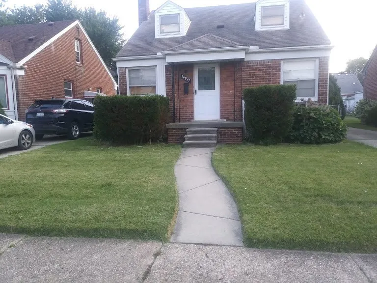 Professional garden landscaping in Lincoln Park, MI - Luson Home Services